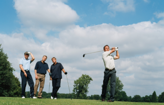 高齢者でもできる健康的なスポーツ「ゴルフ」